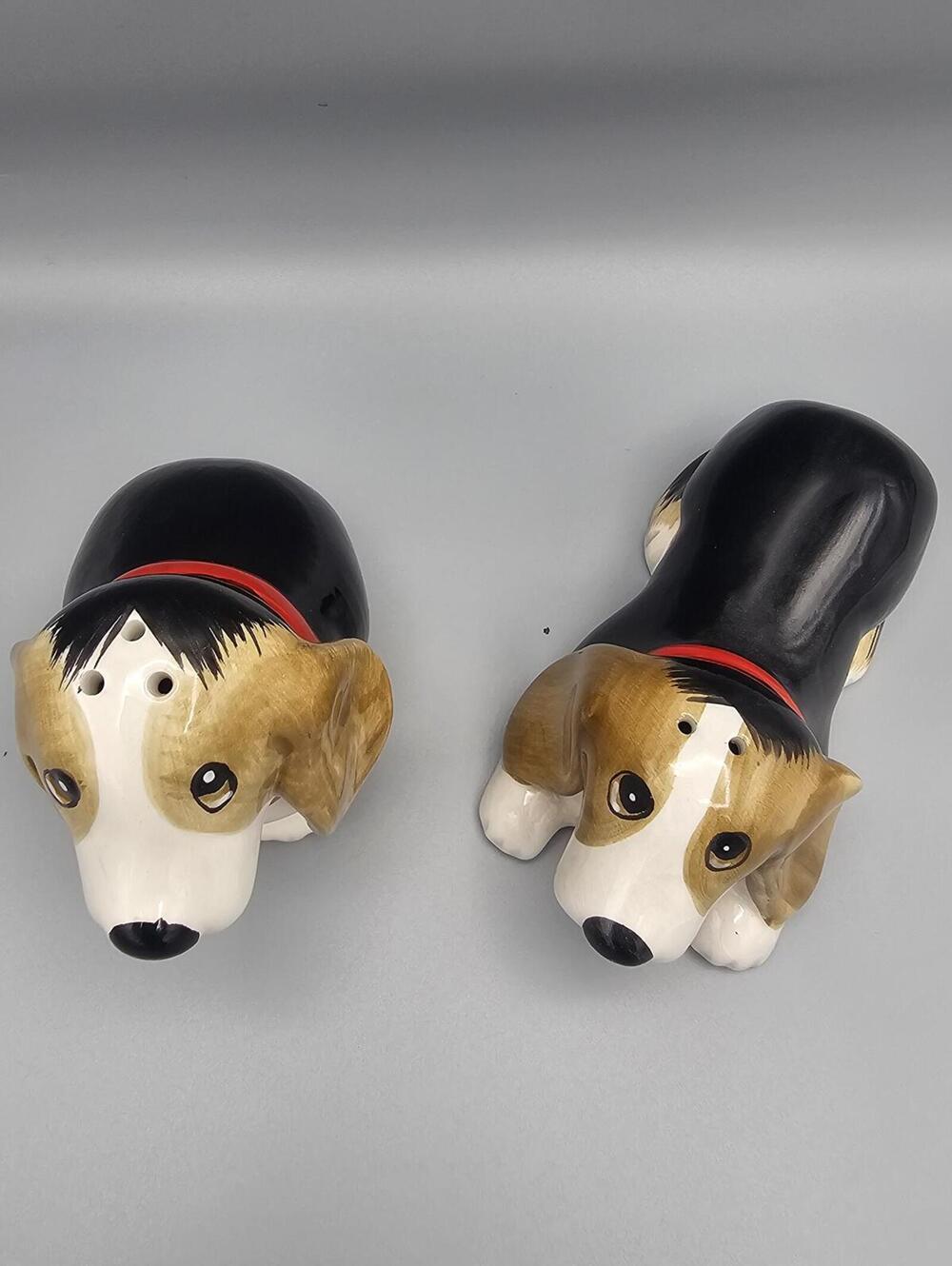 Ceramic Beagle Dog Salt and Pepper Shakers - Picture 2 of 6
